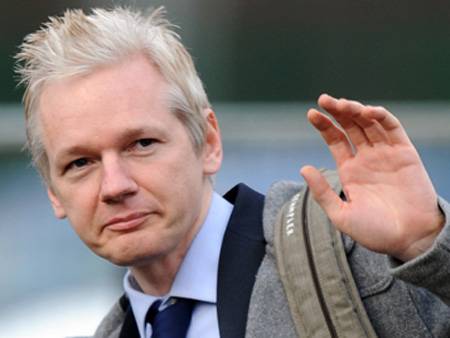 Ông chủ WikiLeaks dẫn chương trình trên truyền hình Nga