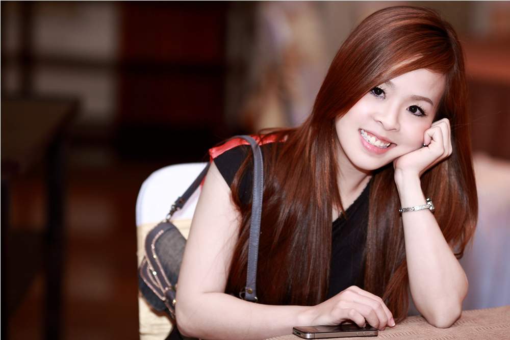 Chicktrainer woman otngagged asian