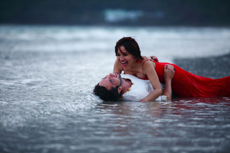 Showbiz mâu thuẫn sau tuyên bố đàn ông Việt của Phạm Ngà