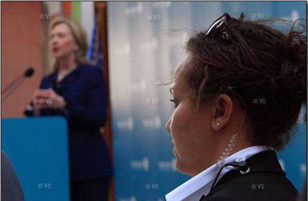 Đội 13 “thiên thần” bảo vệ Ngoại trưởng Mỹ Hillary Clinton