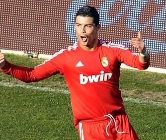 Cuộc đua Chiếc giày Vàng: Messi bám sát Ronaldo như hình với bóng