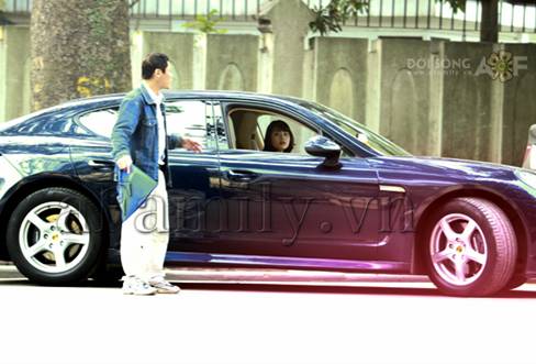 Gái Hà Thành lái xế xịn