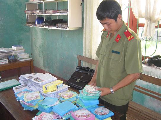 Phá nhanh vụ phát tán tài liệu phản động qua bưu điện