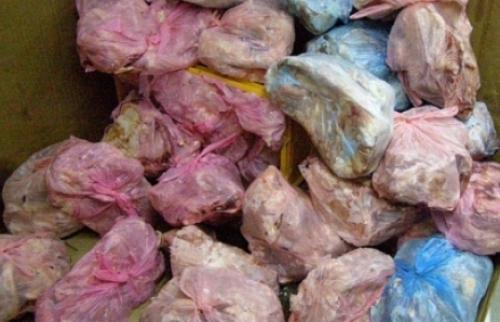 Hải quan Séc tịch thu 1,5 tấn thực phẩm đông lạnh của người Việt