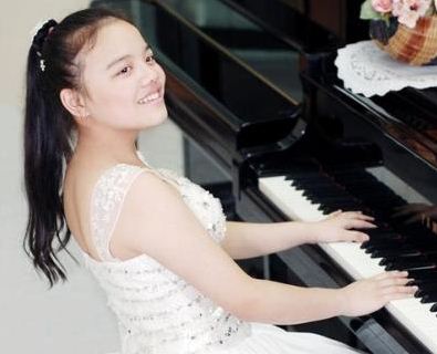 Hoàng Phạm Trà Mi đoạt bằng khen cuộc thi Chopin tại Moscow