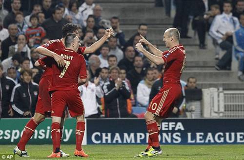 Ribery phát cuồng khi Bayern hạ Marseille