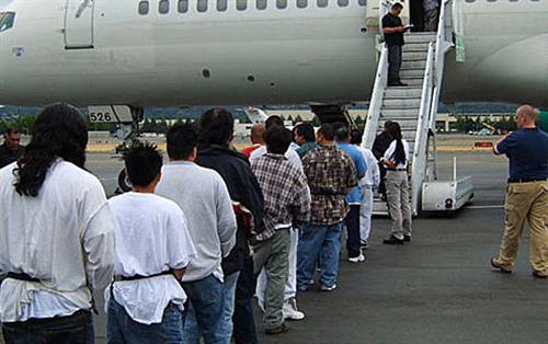 Sửa đổi quy định về việc trục xuất người nước ngoài