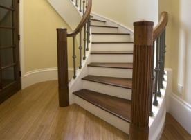 Cầu thang sinh khí trong ngôi nhà