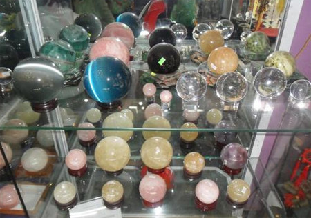 Các loại đá phong thủy tối kỵ đặt trong nhà