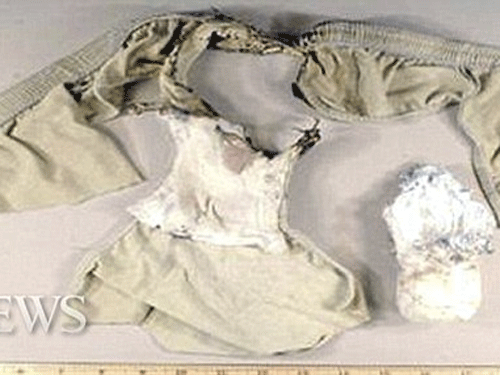 Đánh bom quần lót bất thành vì... quá bẩn!