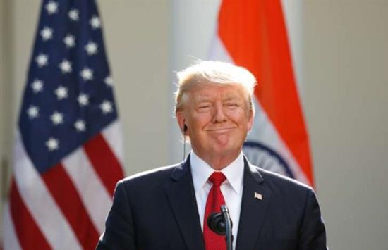 Tuyệt chiêu đăng trạng thái của ông Donald Trump