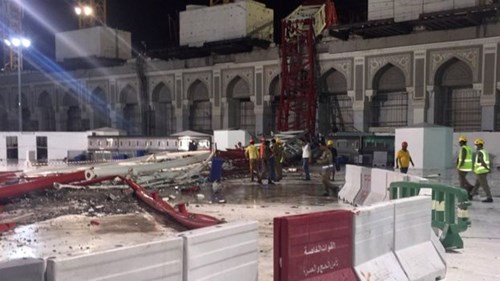 Sập cần cẩu ở Đại thánh đường Mecca, ít nhất 107 người chết