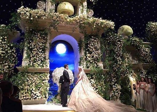 Váy cưới 227 tỷ đẹp như giấc mơ của con gái tỷ phú dầu khí Nga