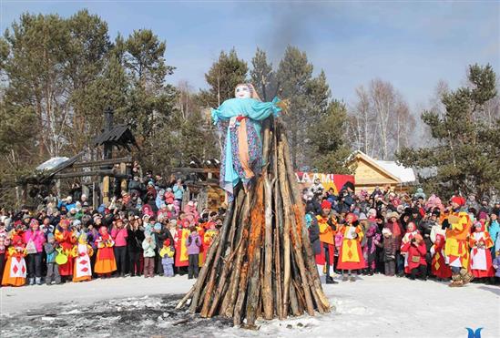 Lễ tiễn mùa đông của người Nga trên đất Việt