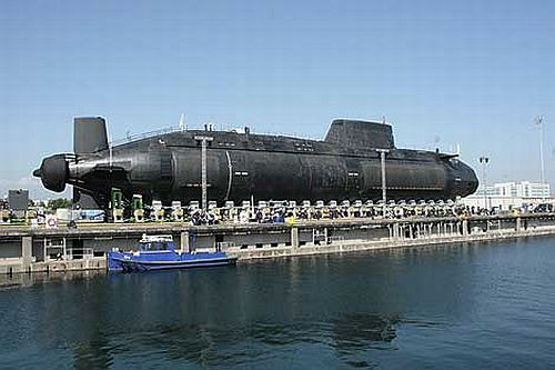 Tính toán nhầm, tàu ngầm tỷ USD Tây Ban Nha không chui lọt cảng