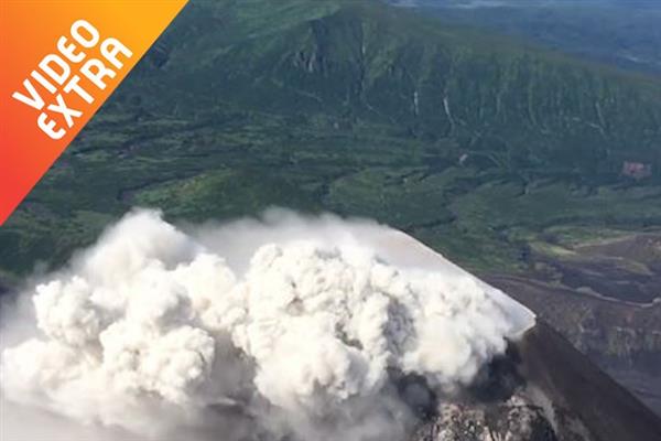 Chiêm ngưỡng vẻ đẹp hùng vĩ của ngọn núi lửa ở Nga
