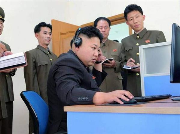 Ông Kim Jong Un và Donald Trump, ai rành công nghệ hơn?