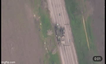 Khoảnh khắc máy bay của Nga phá huỷ 2 hệ thống phòng không Ukraine