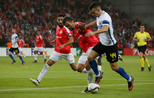 Inter bất ngờ thua ngược 2 - 3 trước Hapoel Be'er Sheva