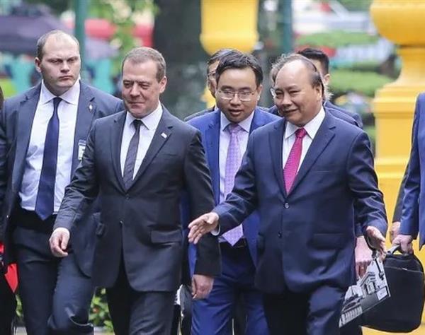Thủ tướng Việt - Nga trao đổi nhiều dự án hợp tác quan trọng