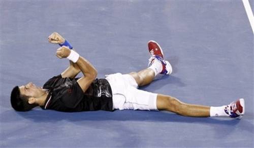 Djokovic vô địch Australian Open 2012: Một “nhà vua” đặc biệt…