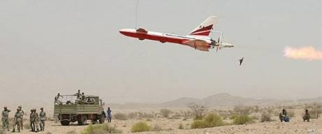 Iran công bố máy bay không người lái mới