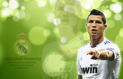 Bạn bè của Ronaldo ném một người mẫu Bồ Đào Nha xuống sông