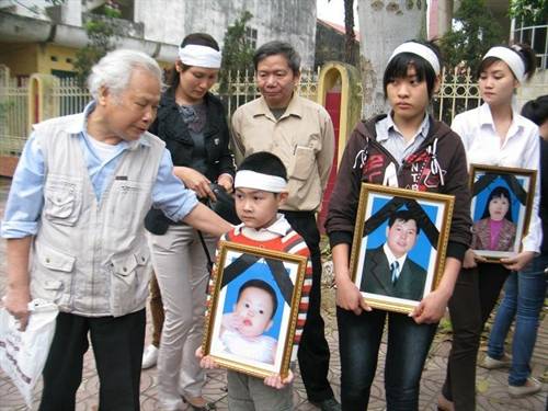 Gia đình cháu Bích đề nghị hủy án