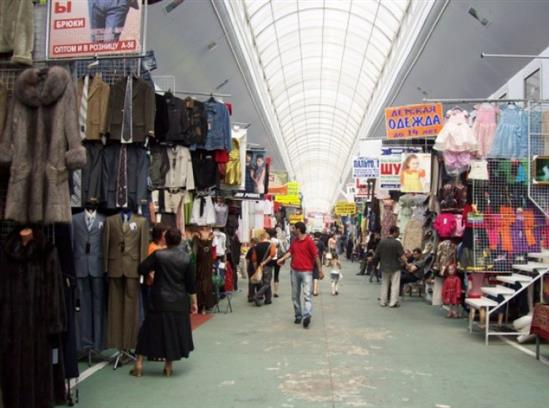 Moskva: Giảm số lượng quầy hàng may mặc của Kyrgyzstan ở các khu chợ lớn