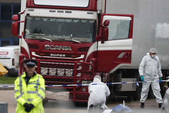Vụ 39 thi thể trong xe tải ở Anh: Bị cáo người Romania phải bồi thường cho gia đình các nạn nhân