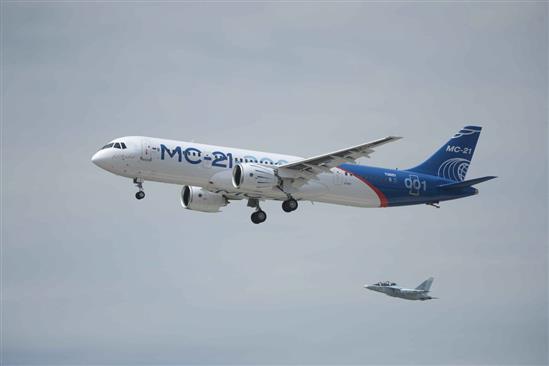 Máy bay tầm gần và tầm trung của Nga MS-21 lần đầu tiên cất cánh