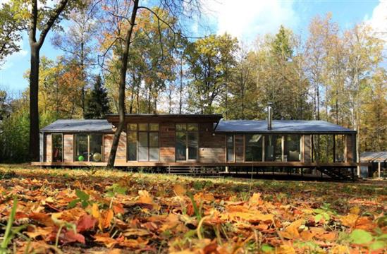 Khám phá căn nhà Rustic hiện đại ở Nga được xây dựng chỉ trong 10 ngày