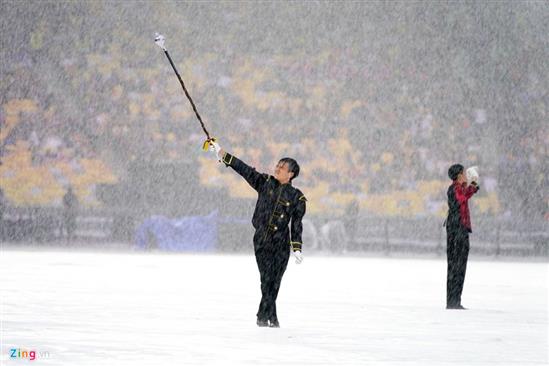 Lễ khai mạc SEA Games 29 ấn tượng dưới cơn mưa xối xả