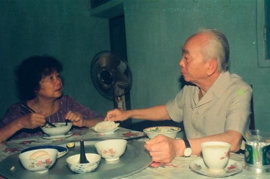 Bữa cơm với hai quả trứng của vợ chồng Tướng Giáp