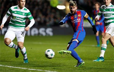 Messi lập cú đúp đưa Barca vào vòng knock-out