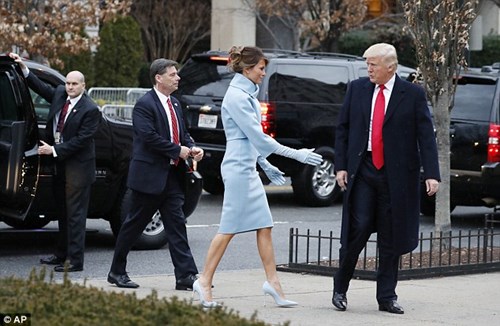 Trang phục 'Ngày Nhậm chức' của Melania Trump được khen nức nở