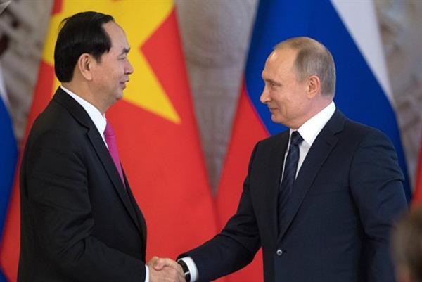 Tổng thống Nga Putin nhận lời mời đến thăm Việt Nam của Chủ tịch nước Trần Đại Quang