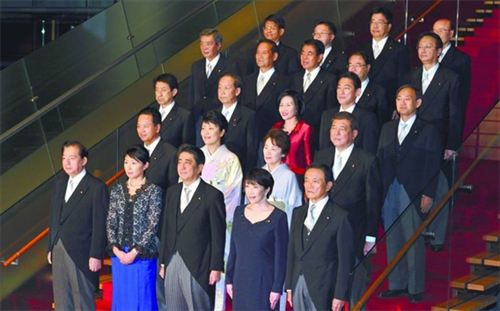 Chân dung 5 bóng hồng trong nội các của Thủ tướng Abe