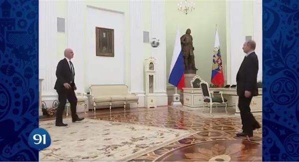 Video: Tổng thống Putin trổ tài tâng bóng cùng chủ tịch FIFA