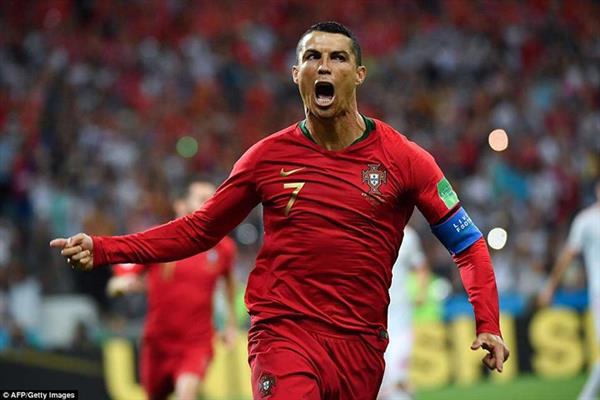 Toàn cảnh Bồ Đào Nha 3-3 Tây Ban Nha: Sân chơi của Ronaldo