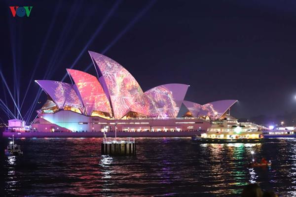 Ảnh: Vẻ đẹp lung linh của lễ hội ánh sáng Vivid Sydney 2019