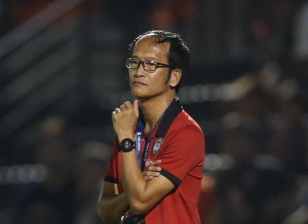 HLV Muangthong từ chức sau chuỗi trận thất vọng ở Thai League