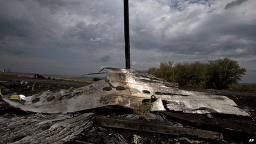 Bí ẩn chiếc máy bay xuất hiện vào thời điểm MH17 rơi