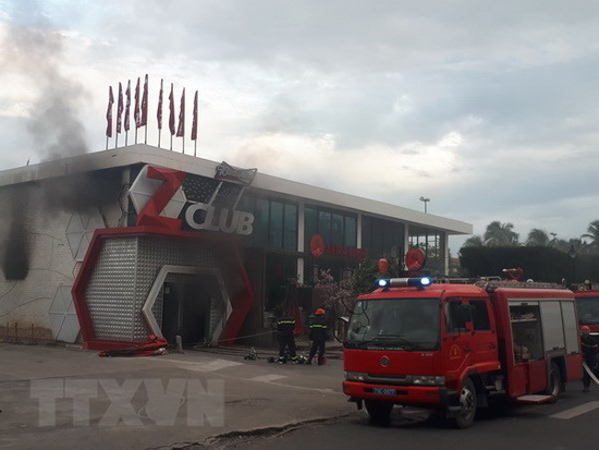 Cháy lớn tại một vũ trường ngay trung tâm thành phố Nha Trang