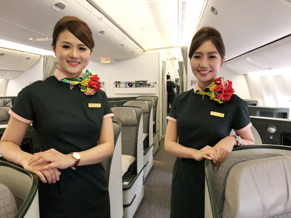 Thêm hàng chục chuyến bay từ Tân Sơn Nhất bị hủy vì tiếp viên Eva Air