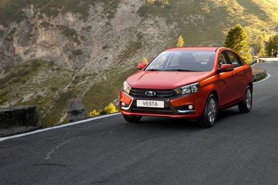 Xuất hiện sedan giá rẻ Lada Vesta cạnh tranh trực tiếp với Kia Rio