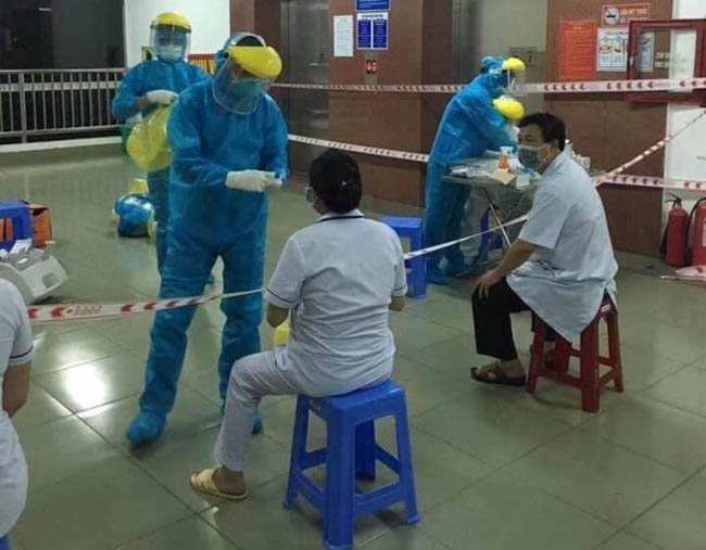 Phong tỏa 3 bệnh viện, yêu cầu người dân tại 6 quận của Đà Nẵng ở nhà