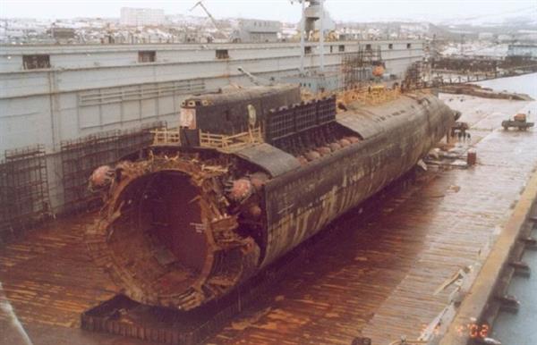 Những hình ảnh thảm khốc vụ tai nạn tàu ngầm Kursk của Nga