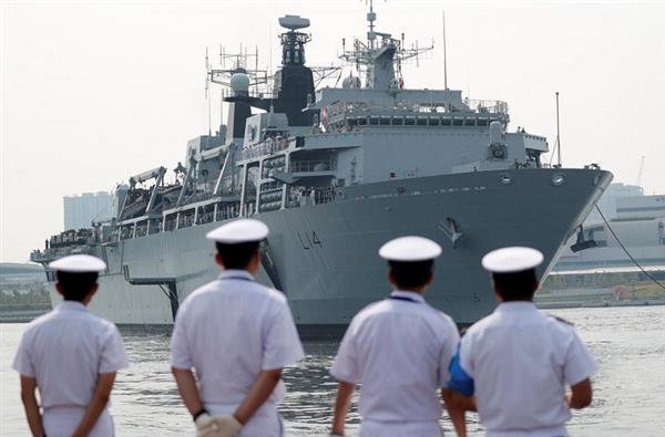 Ngắm vẻ đồ sộ tàu chiến Anh sắp sang thăm Việt Nam