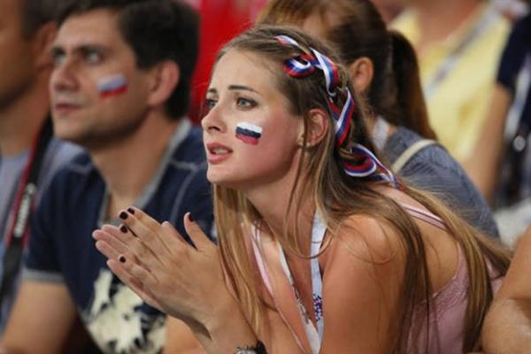 CĐV Nga 'đẫm lệ' khi chứng kiến đội nhà thua đau trước Croatia